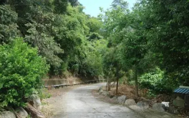Lu Ding Ji B&B