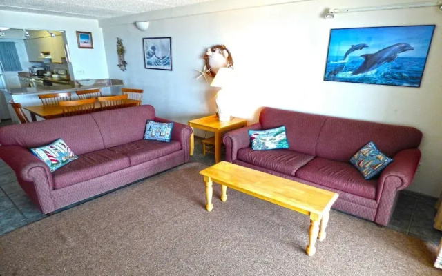 English Towers 506 2 Br condo by RedAwning