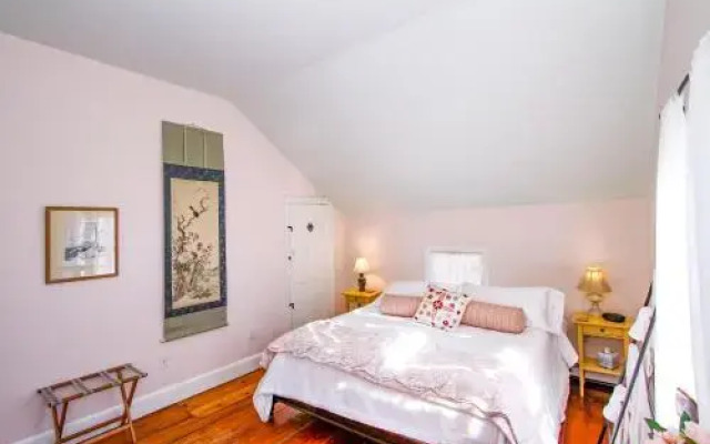 16 East Falmouth Home