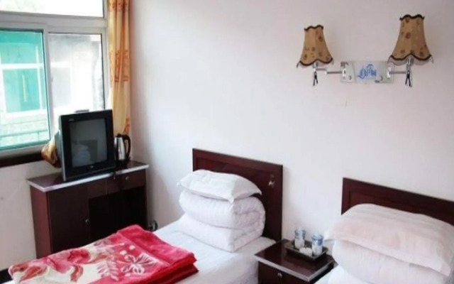 Wutaishan Tongfu Hostel