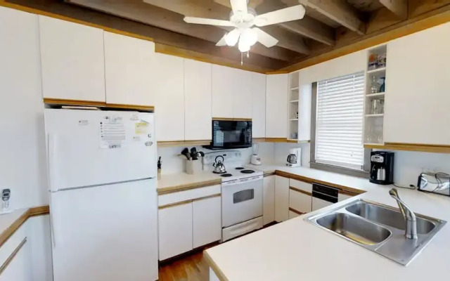 Anchorage - 6 Br Home
