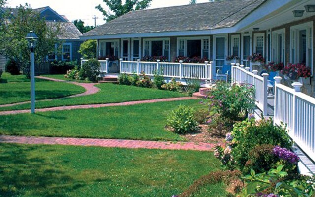 Brant Point Courtyard