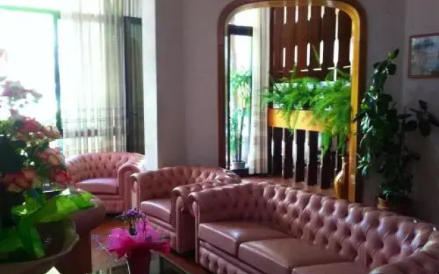 Hotel Lariana BB