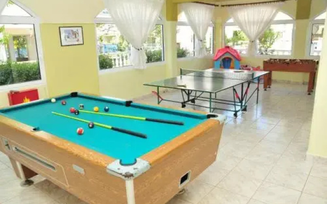 Dionisos Apartments