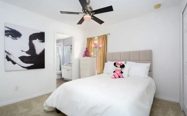 Seven-Bedroom Home at Bella Vida