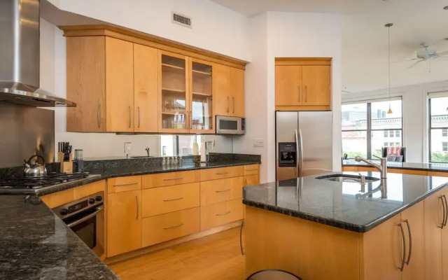 Downtown Boston Furnished Apartment