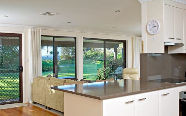 Sea Pearl, 10 Corlette Point Road