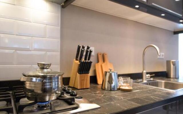 BizStay Theresia Apartment