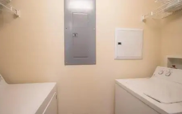 Legacy Towers-Legacy I 902