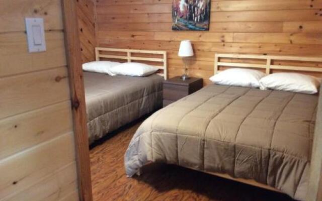 Madawaska Lodge-Camping Cabins