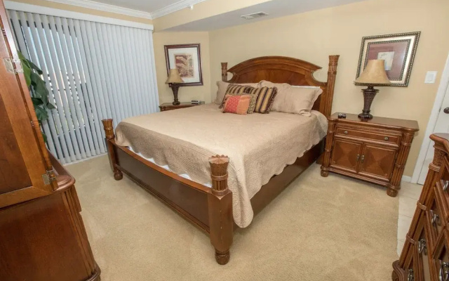 Inlet Reef 610 2 Bedroom Condo by RedAwning