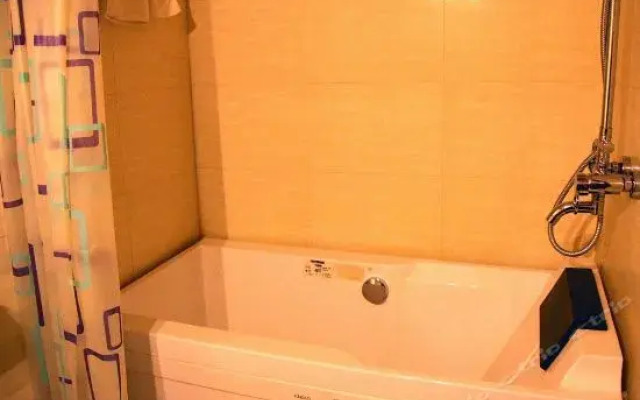 Jinghong Business Hotel
