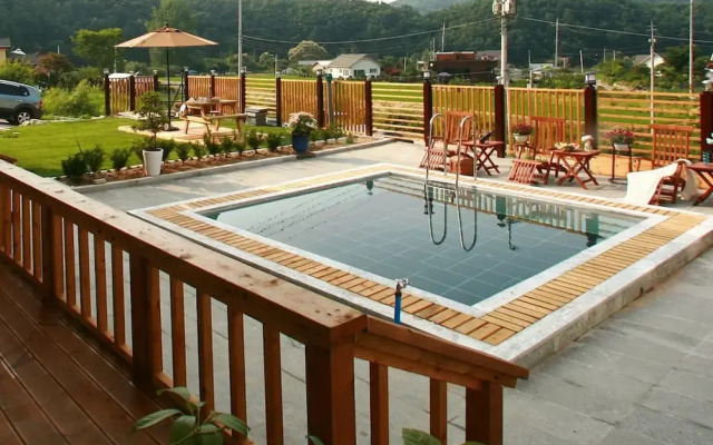 Yangpyeong Sigyekkot Pension