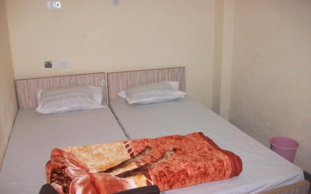 Holy City Paying Guest House