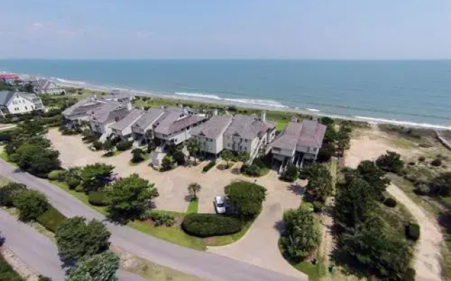 414 Bv Pulliam 3 Br Villa by RedAwning