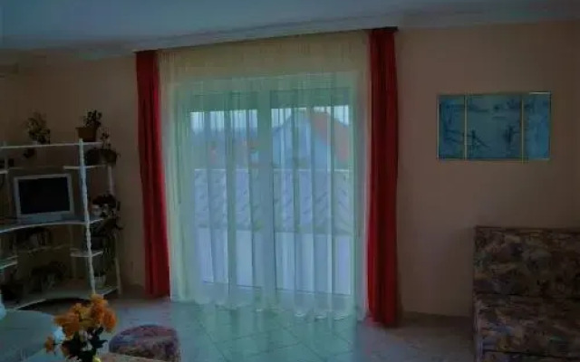Gitta Apartmanház