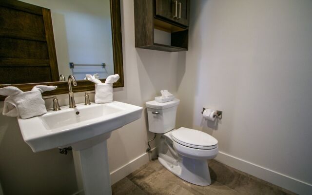 Creek#1334 - 3 Br Condo