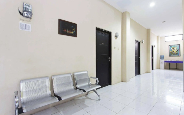 RedDoorz @ Pinang Tangerang