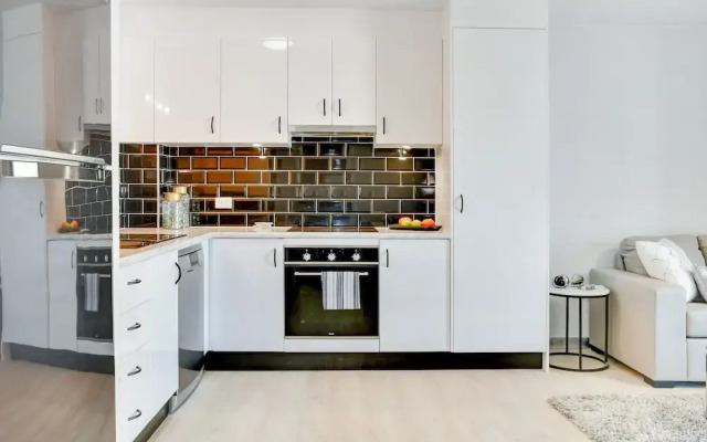 Mooloolaba Apartment with Marina Views