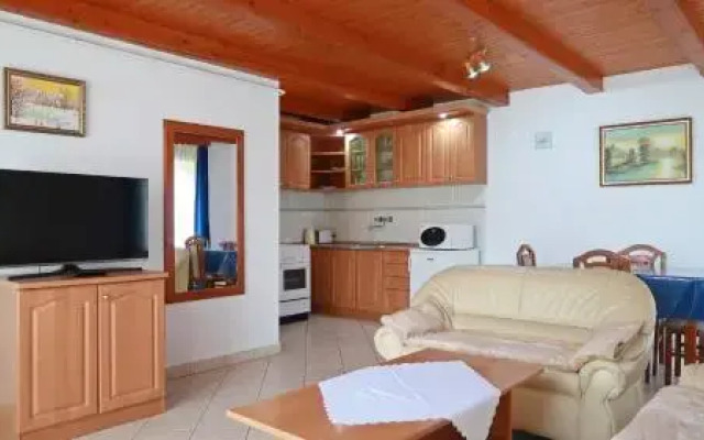 Magyar Apartmanházak I-III.