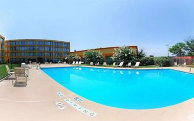 Americas Best Value Inn & Suites