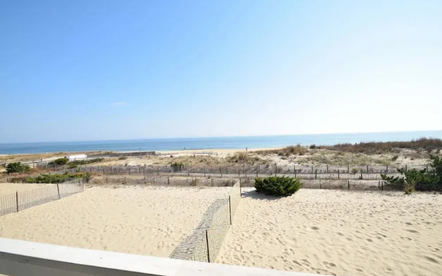 Beach Place 7