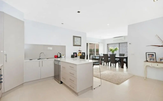 Central Warrnambool Townhouse