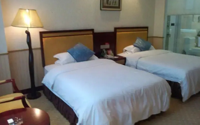 Yinhua Business Hotel (Zhuhai International Convention Center)