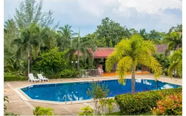 Lanta Gardenhill Resort