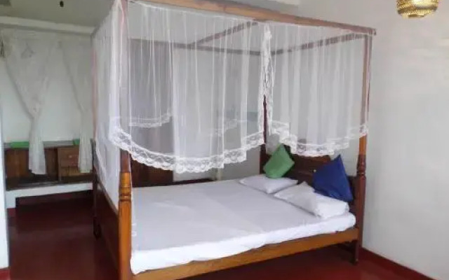 Ameelia Lodge Inn