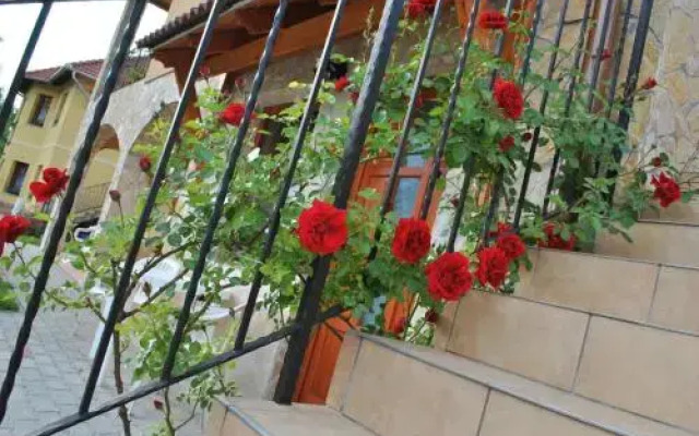 Mediterran Apartmanhaz