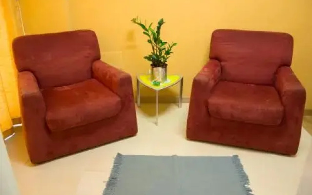 Appartamento Rosso Buoni e Cattivi