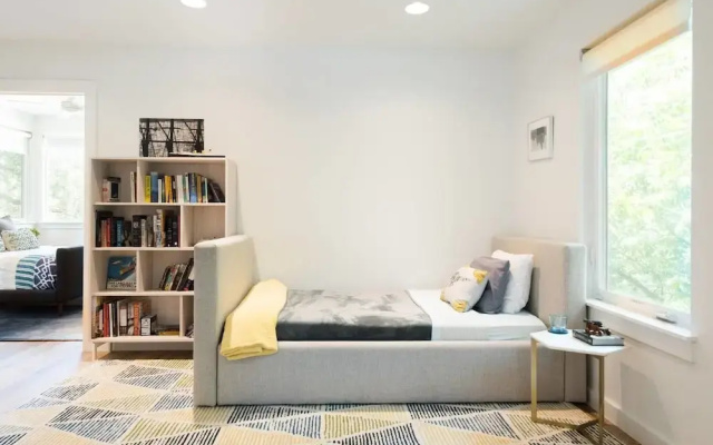 Artistic Home With Large Private Backyard