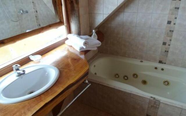 Cabaña Tronco y Piedra Caviahue