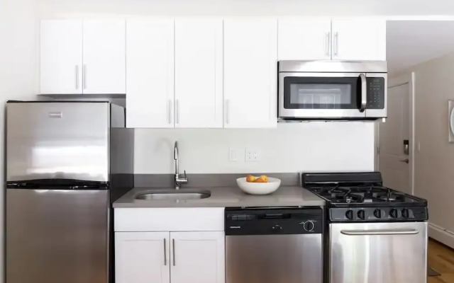 Contemporary South End Suites by Sonder