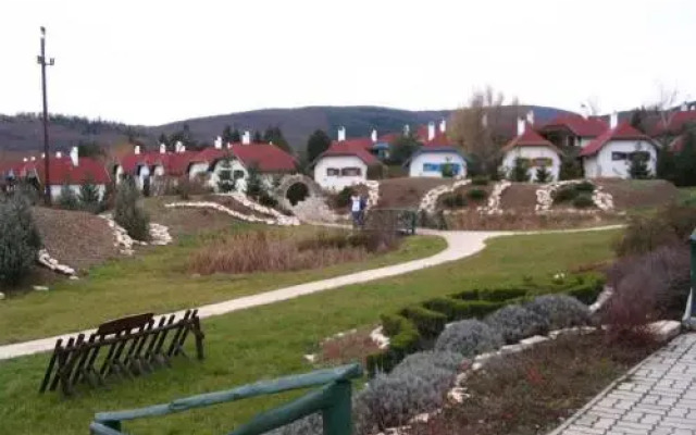 Novákfalva Üdülőfalu - фото 2