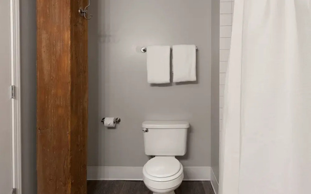 Bright South Loop Suites by Sonder
