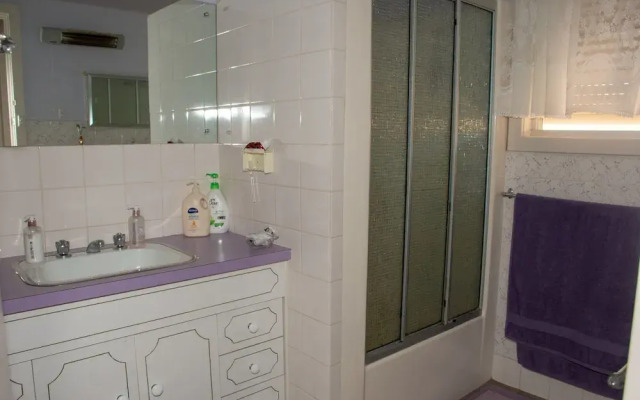 Chrissies Palace - Hostel