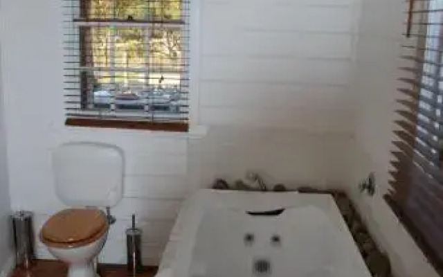 Mancuso Country Cottage Retreat