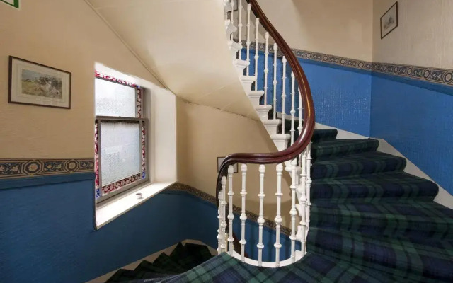 Balmoral Hotel