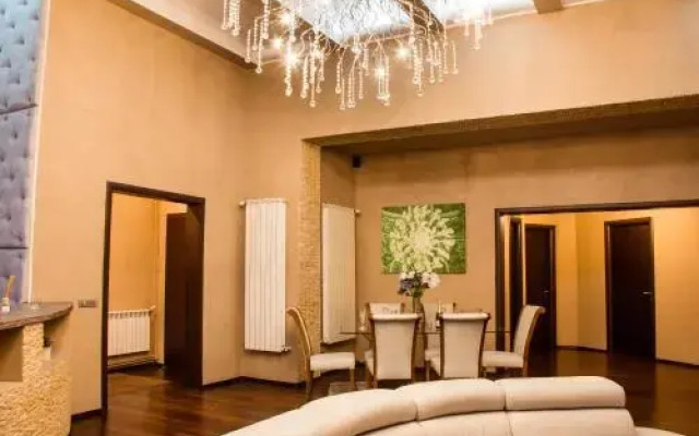 Royal Palace - City Center Accommodation