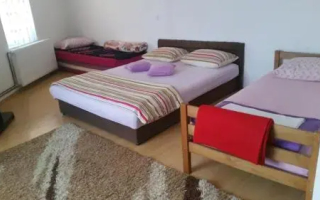 Guesthouse "INES"