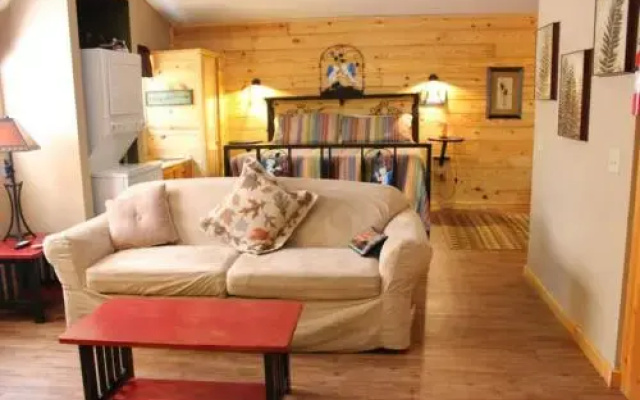 Cherokee Ridge 7 - Studio Cabin