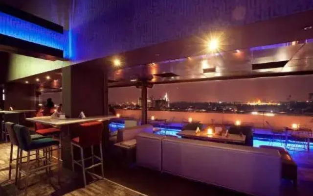 Hotel Cherry Continental