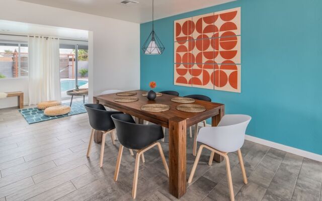 Spacious 4BR Home Pool by WanderJaunt