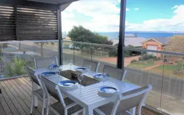 Bayview Beach House Apartment No 2