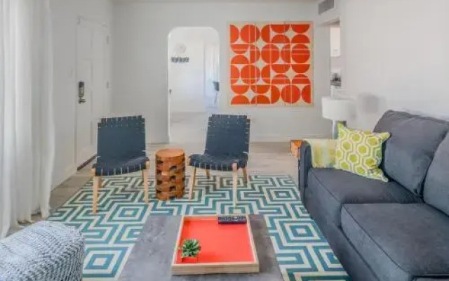 3BR Phoenix Home Back yard byWanderJaunt