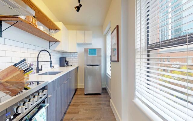 Seattle Waterfront Apartments by Barsala