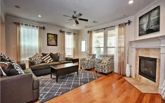 River Oak Retreat