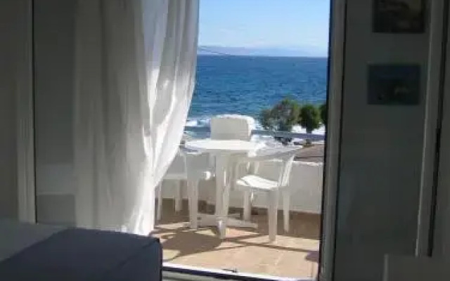 Apostolou Studios